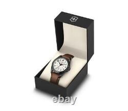 BRAND NEW Victorinox Men's Swiss Army Heritage Brown Leather Band Watch 241969