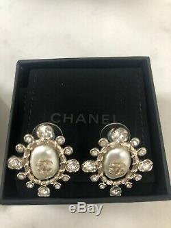 Brand New Large Chanel CC Crystal Pearl Huge Classic Stud Gold Earrings Receipt