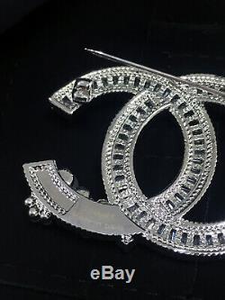 Brand Newcc Logo Large Crystals Brooch Pin Classic Style 18k White Gold Pearls