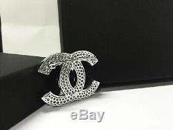NEW CC Classic Chanel brooch Sparkling Crystal 18k-white-gold pin