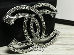 NEW CC Classic Chanel brooch fully Crystal pin 18k-white-gold tone metal WithBOX